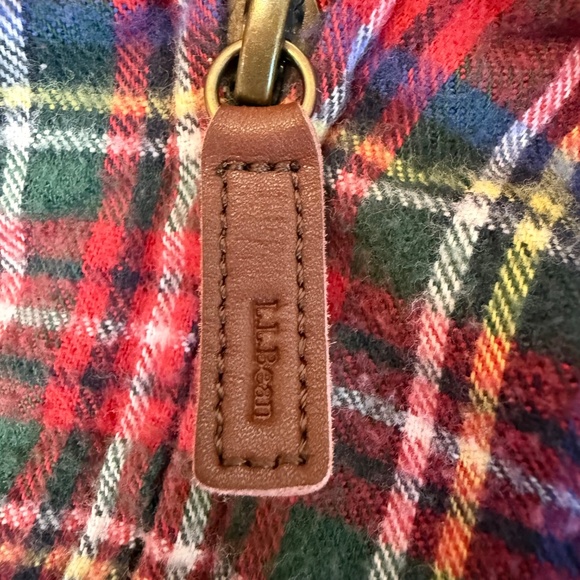 LL Bean Scotch Plaid Flannel Shirt Relaxed Fit Hoodie Womens Large Red Shacket - Picture 4 of 9